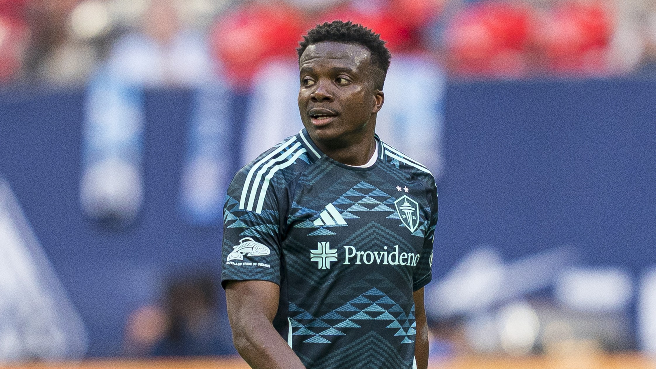 El defensor de Nouhou Seattle Sounders, multado, detenido por el Comité Disciplinario de la MLS