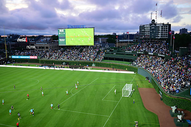 Chicago Red Stars y Bay FC en Rigli Field.