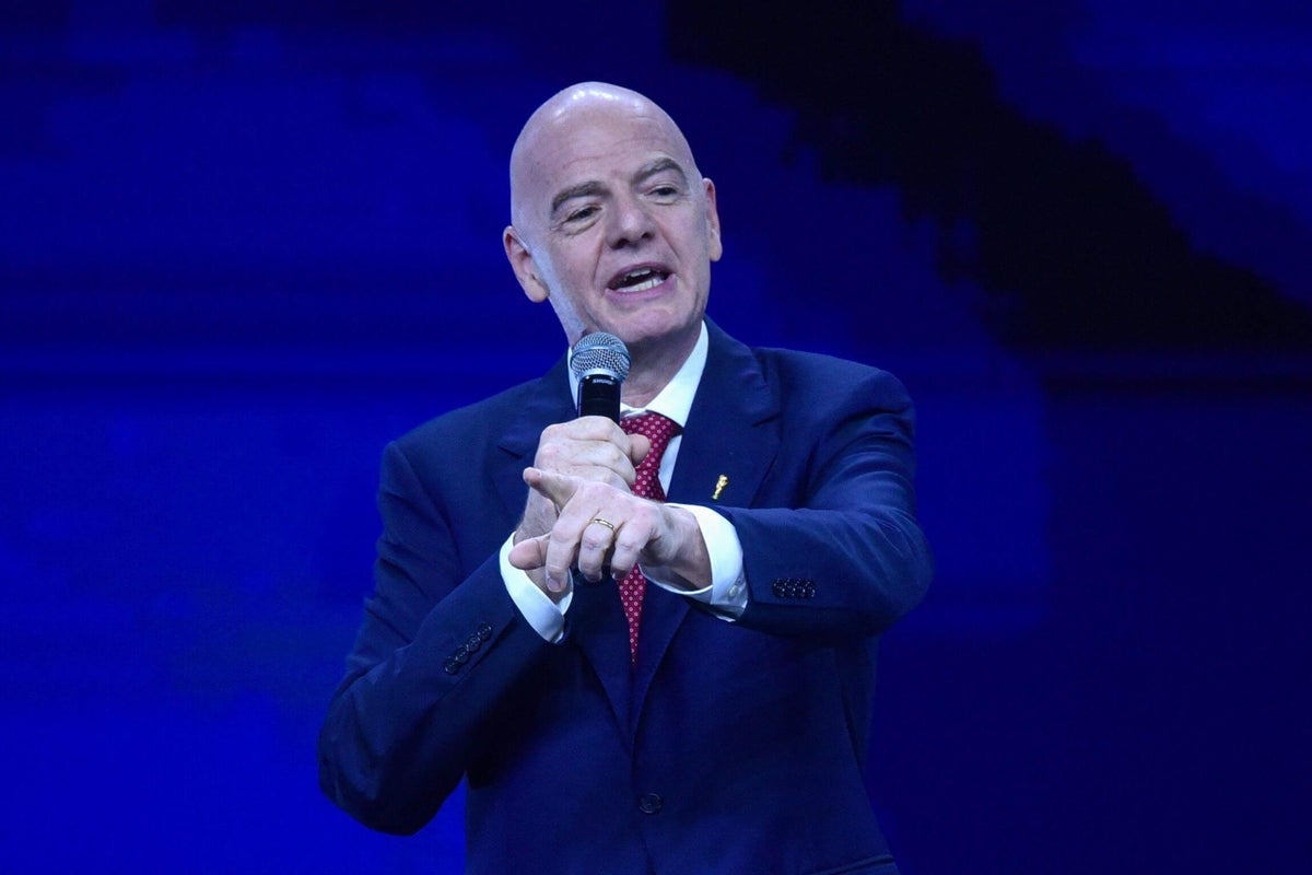 El llamado del presidente de la FIFA, Gianni Infantino, a favor de más mujeres en el poder es irónico y decepcionante