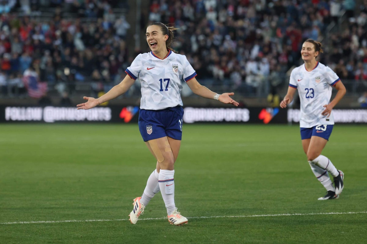 El mediocampista del USWNT Sam Coffey dice que el equipo tiene la "responsabilidad" de hablar sobre cuestiones sociales