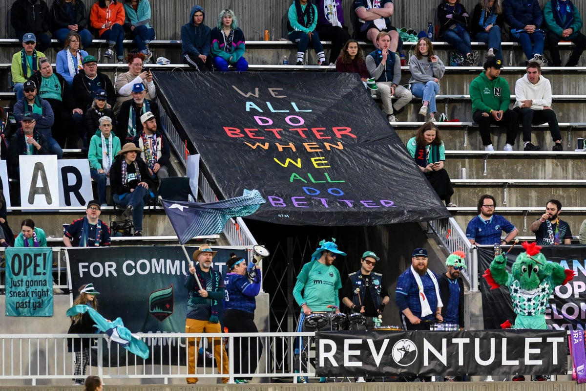 Equipo de fútbol femenino de Minnesota adopta postura firme contra ICE: 'Es muy real y da mucho miedo'