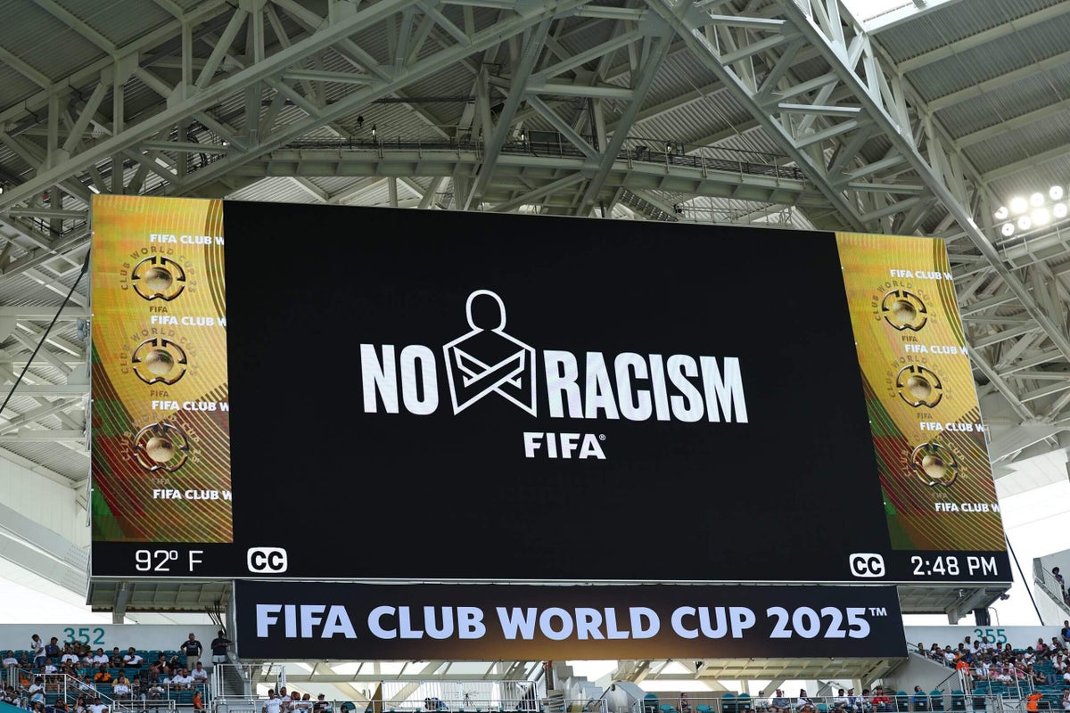 La FIFA planea restablecer la propaganda antirracismo en el MundialAdam Crafton11