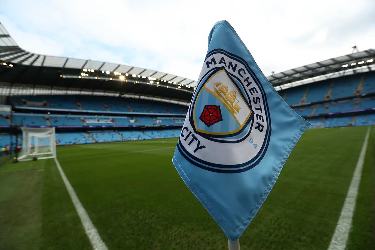 Manchester City se enfrenta a una deducción de 60 puntos por un escándalo sin precedentes de 115 cargos
