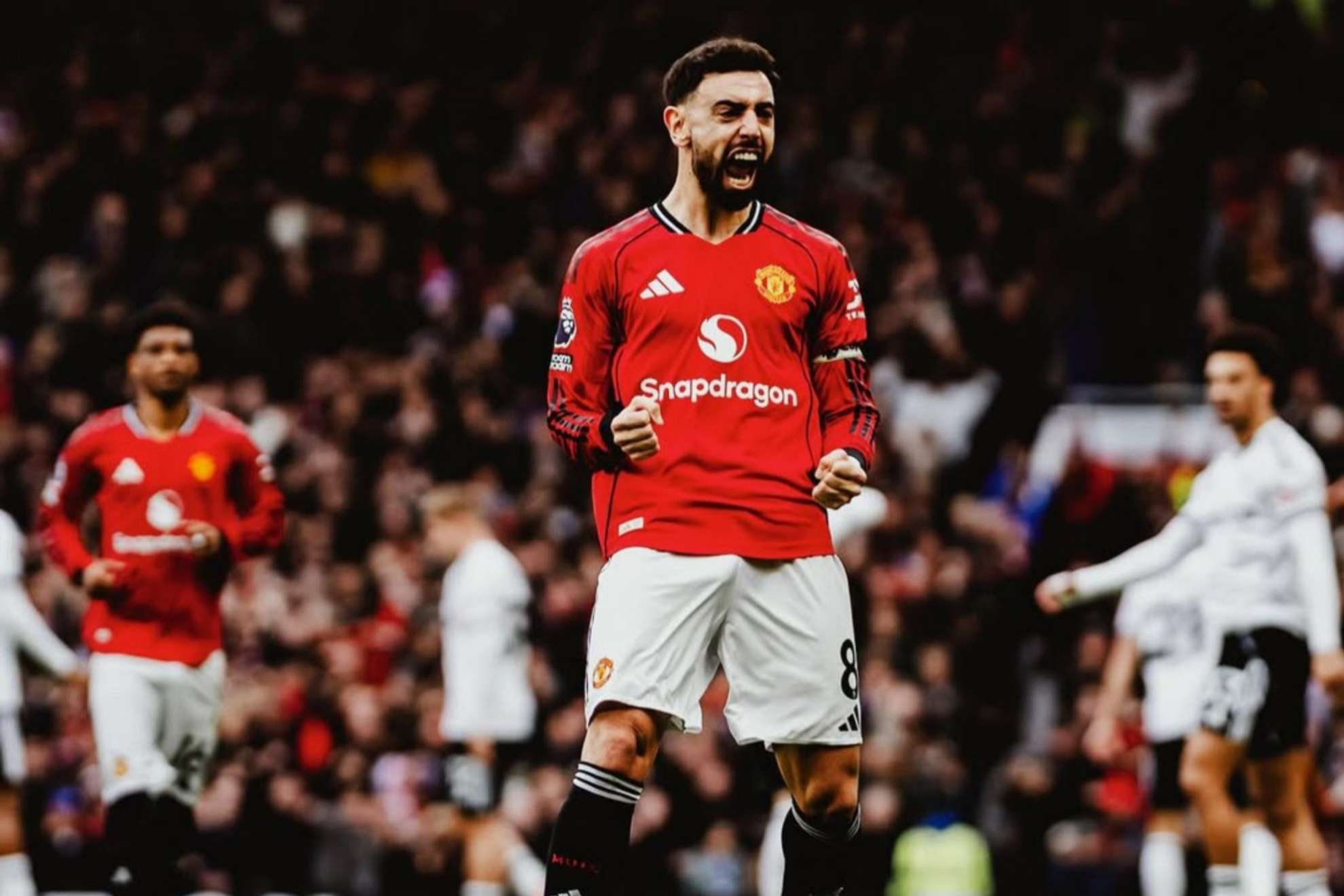 El United, bajo la dirección del entrenador interino Michael Carrick, ha adoptado un sistema que depende en gran medida de la visión y el proceso de toma de decisiones de Fernande.