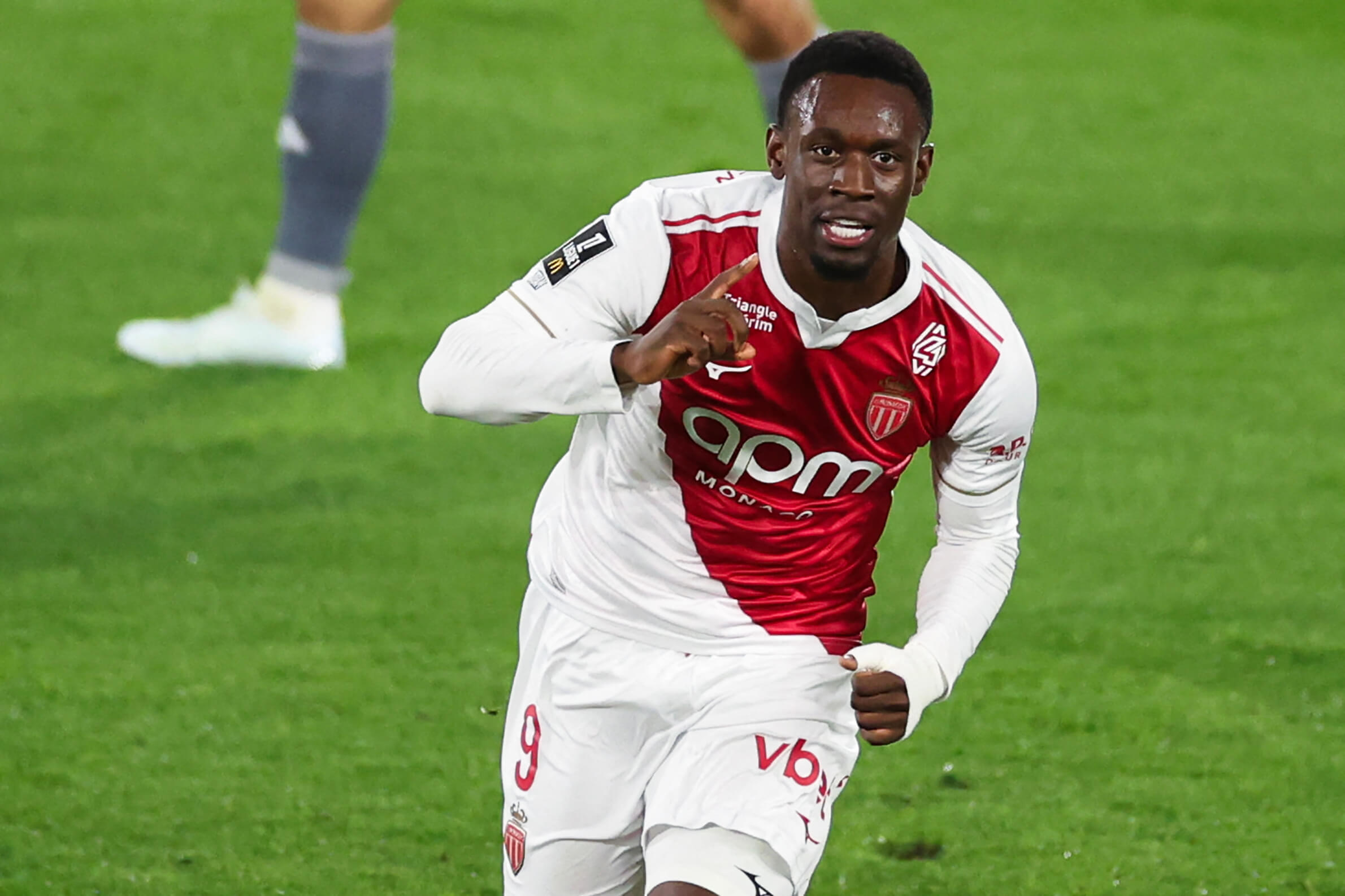 Folarin Balogun celebra el gol ante el Brest