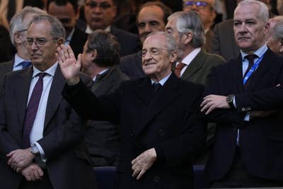 Por qué los aficionados del Real Madrid apuntan a Florentino Pérez y qué podría pasar después