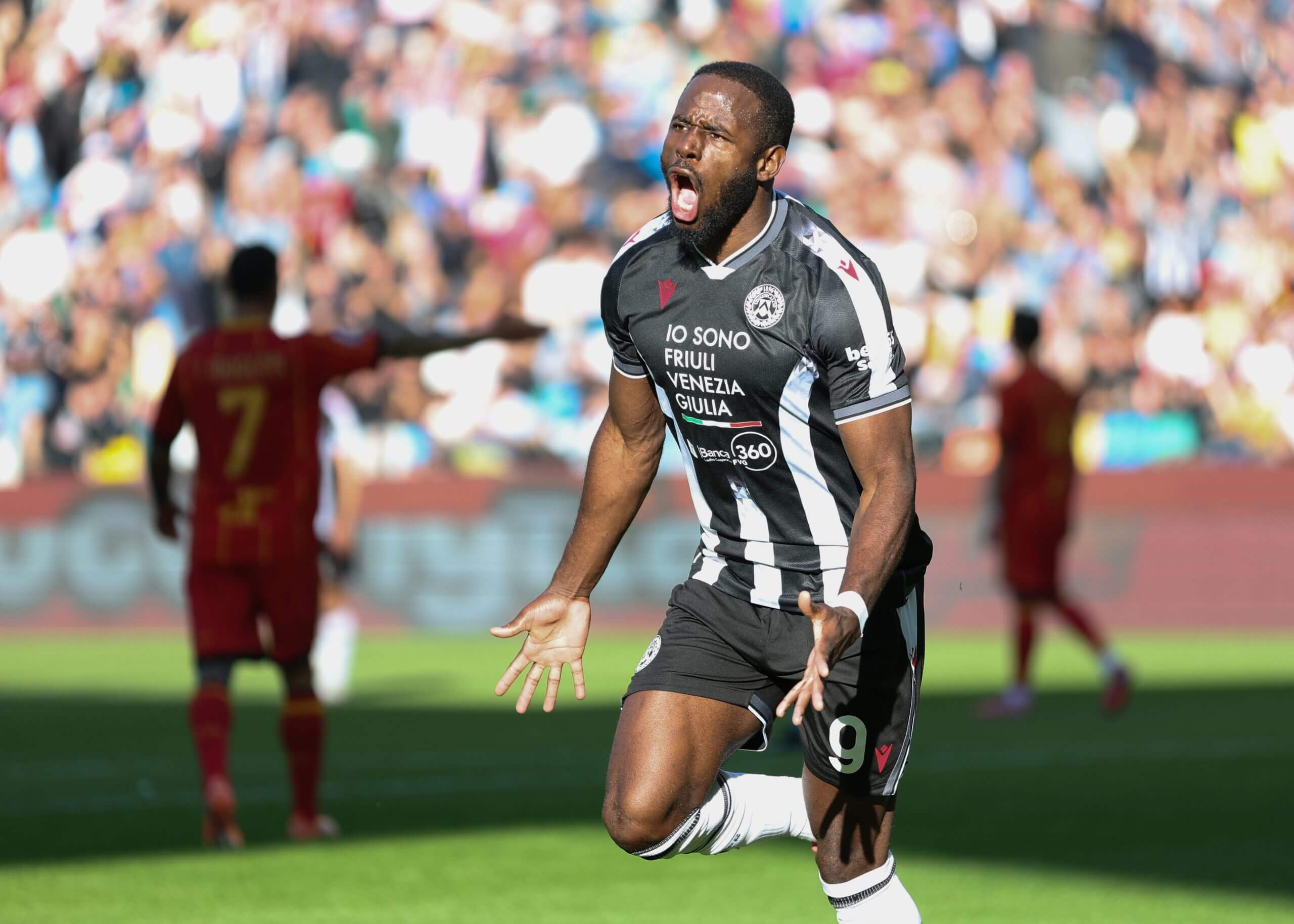 Keinan Davis celebra el gol del Udinese contra el Lecce en octubre