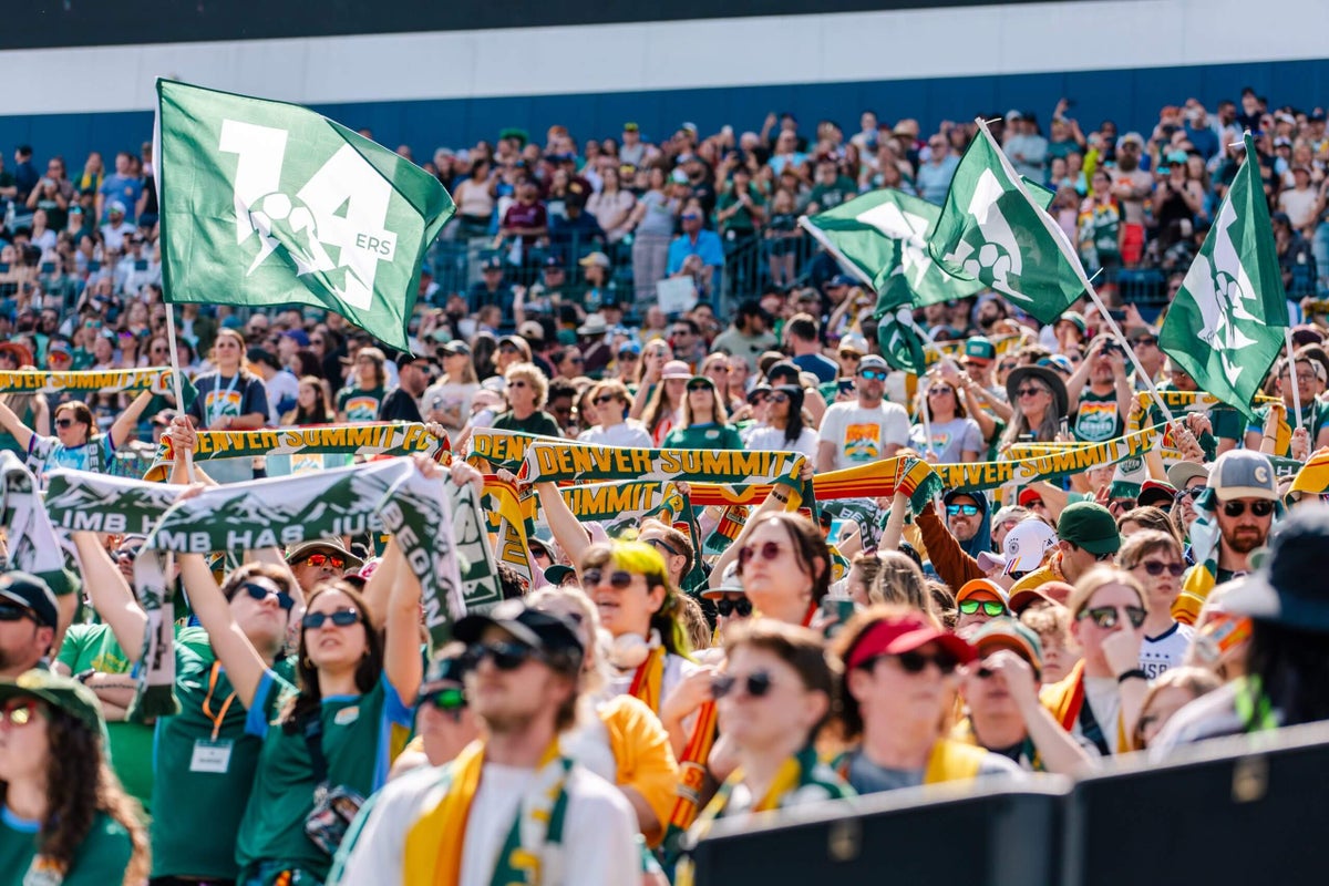 La Cumbre de Denver estableció un récord de asistencia de la NWSL de 63.004 personas, elevando el listón para una futura expansión.