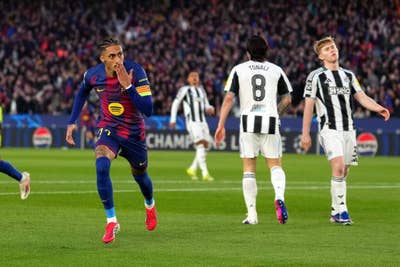 Barcelona 7 Newcastle 2: aspirantes a la Champions, fracaso defensivo y brillante Raphinha