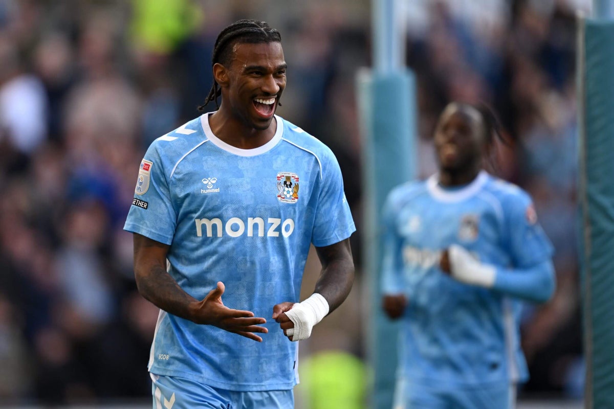 El delantero del USMNT Hadji Wright se une a la Premier League como parte de la promoción del Coventry CityPaul Tenorio46