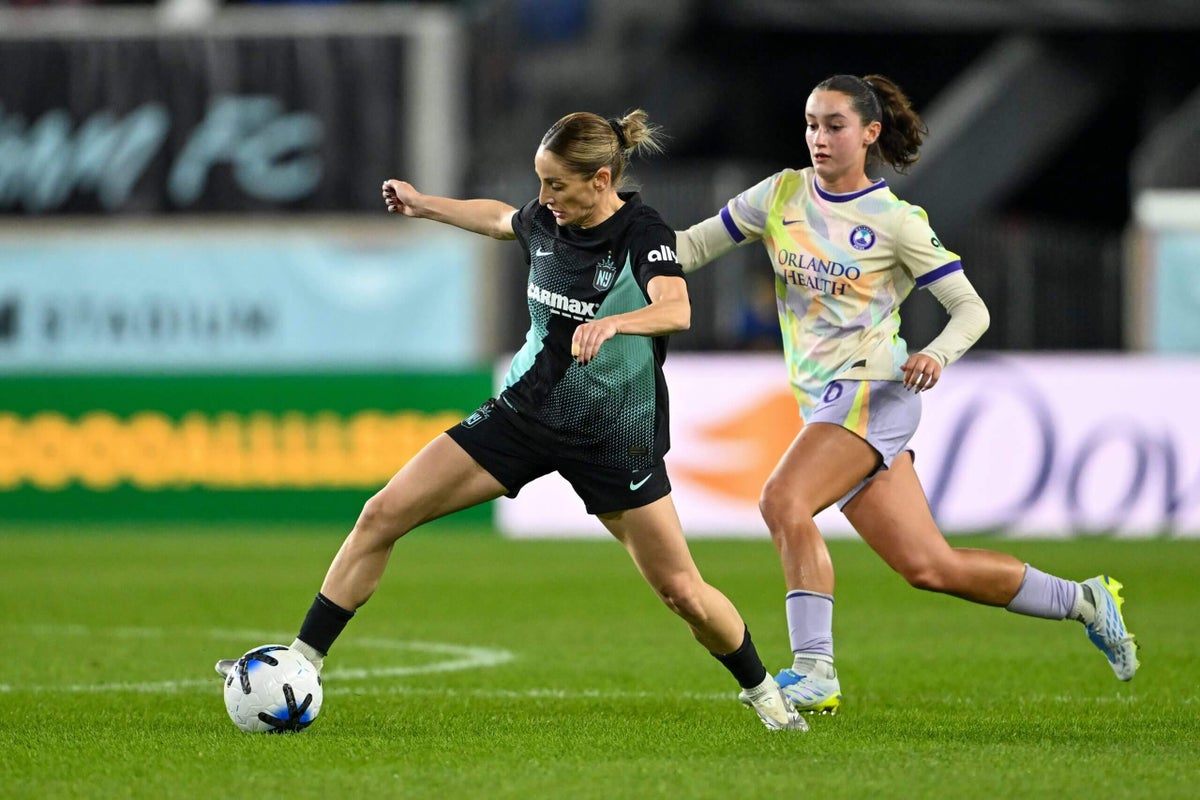 Ellie logró un gasto 50/50 en deportes femeninos antes de lo previsto