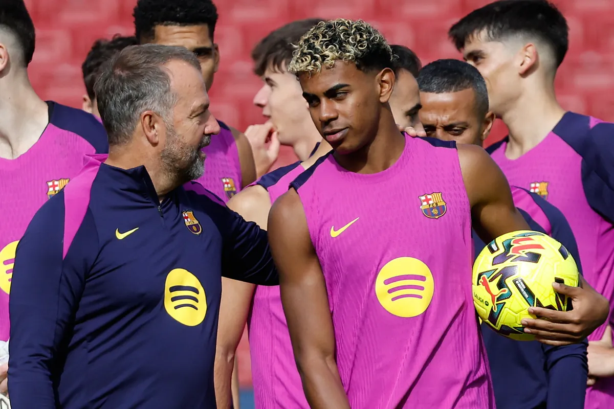 Hansi Flick apoya a Lamine Yamal tras su arrebato: "Siempre lo protegeré"