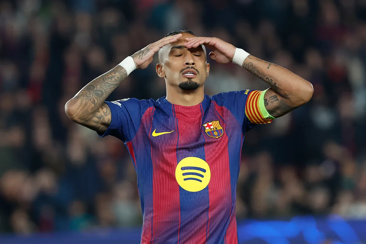 La dura suspensión que enfrenta Raphinha por afirmar que los árbitros le robaron al Barcelona la Liga de Campeones