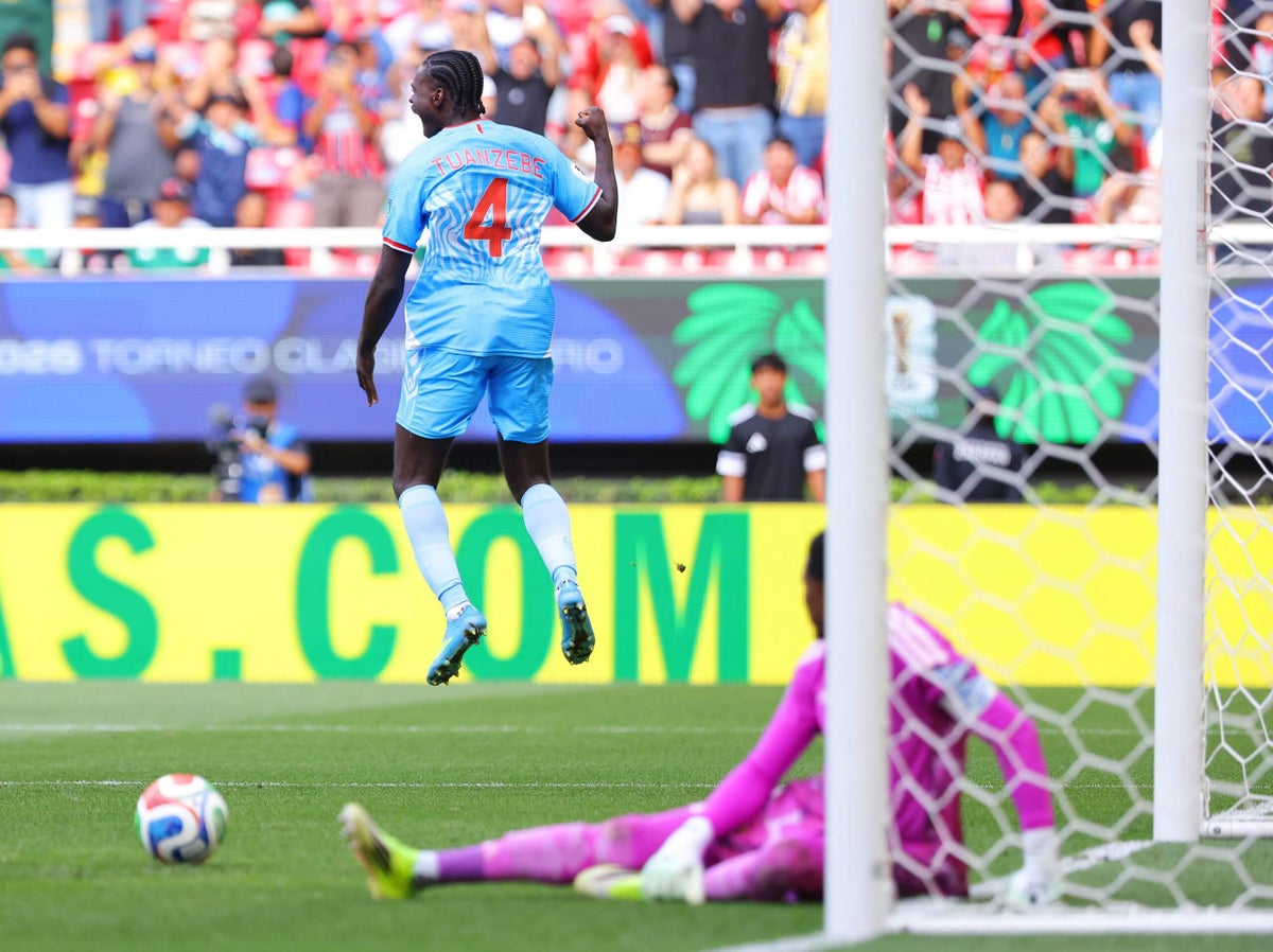 RD Congo 1 Jamaica 0 - ¿Cómo pasaron los Leopardos a la historia? ¿Qué traen sus fans? ¿Qué pasó con el árbitro?