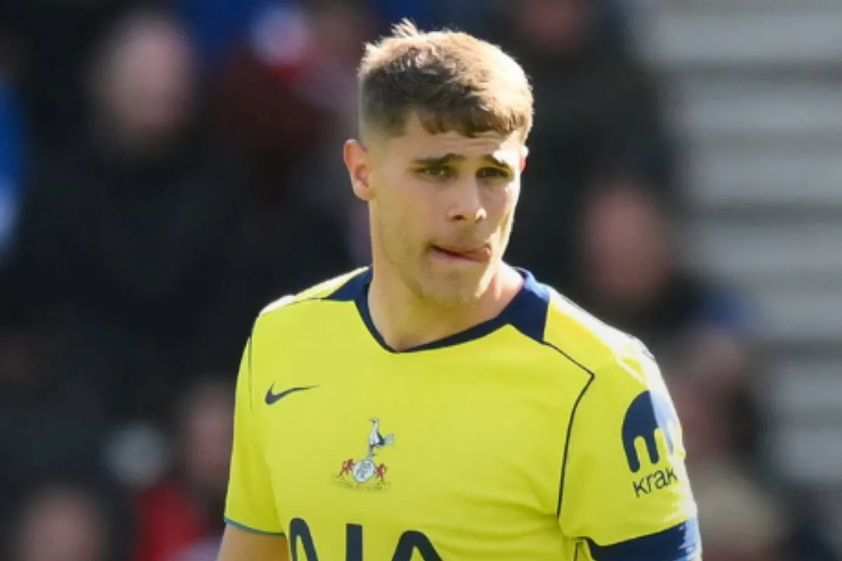 Tottenham vuelve a perder después de que el nuevo entrenador Roberto De Zerbi tuviera un mal comienzo