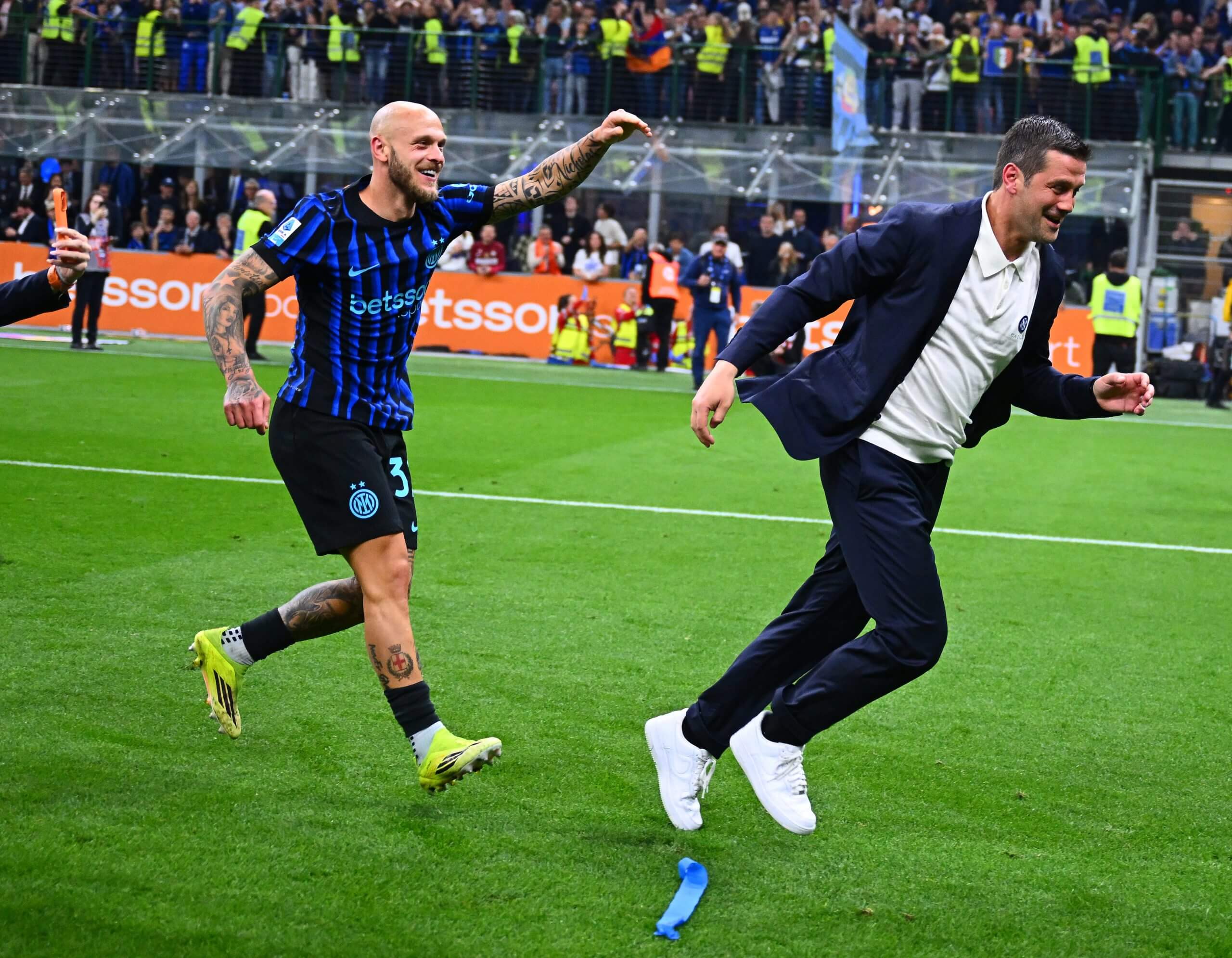Cristian Chivu encontró empatía en su momento más oscuro. Convirtió al Inter en "grandes" campeones de la Serie A Cómo el Inter se recuperó del doloroso final de la temporada pasada, visto por muchos como el final, para asegurar su segundo Scudetto en tres años James Horncastle