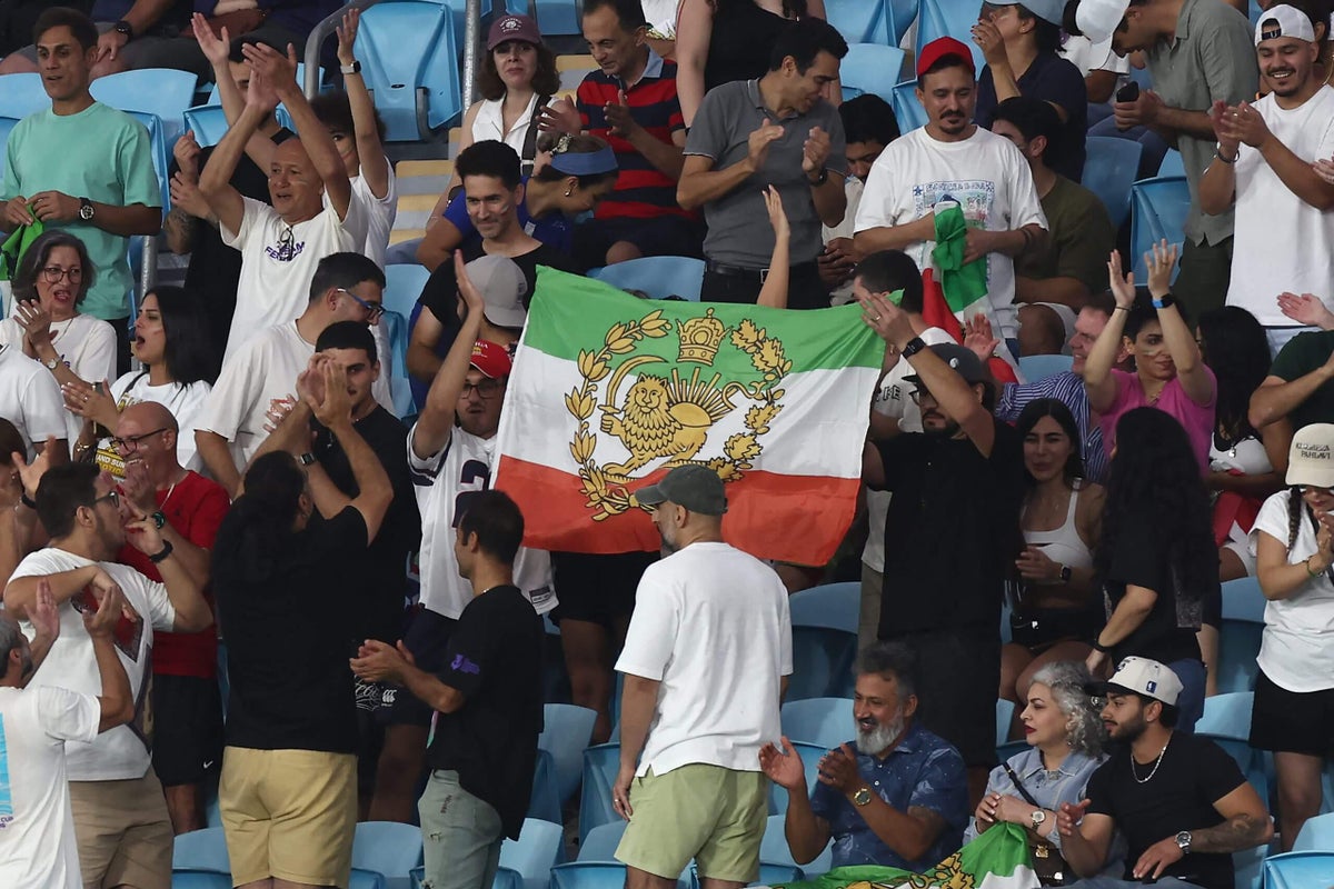 La FIFA prohibirá una vez más la bandera prerrevolucionaria de Irán en los estadios de la CMA por Dame Crafton y Christopher Kamrani2