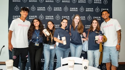 Los jugadores del primer equipo del Inter Miami FC se unieron a expertos en salud mental para la tercera Conversación anual con Cafecito presentada por Café Bustelo en la Universidad Internacional de Florida