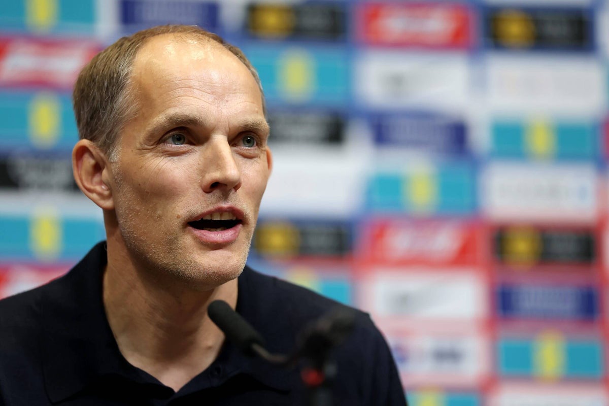 Selección de Inglaterra para el Mundial: Conmoción, jugadores abusados ​​y entrenador de incógnito