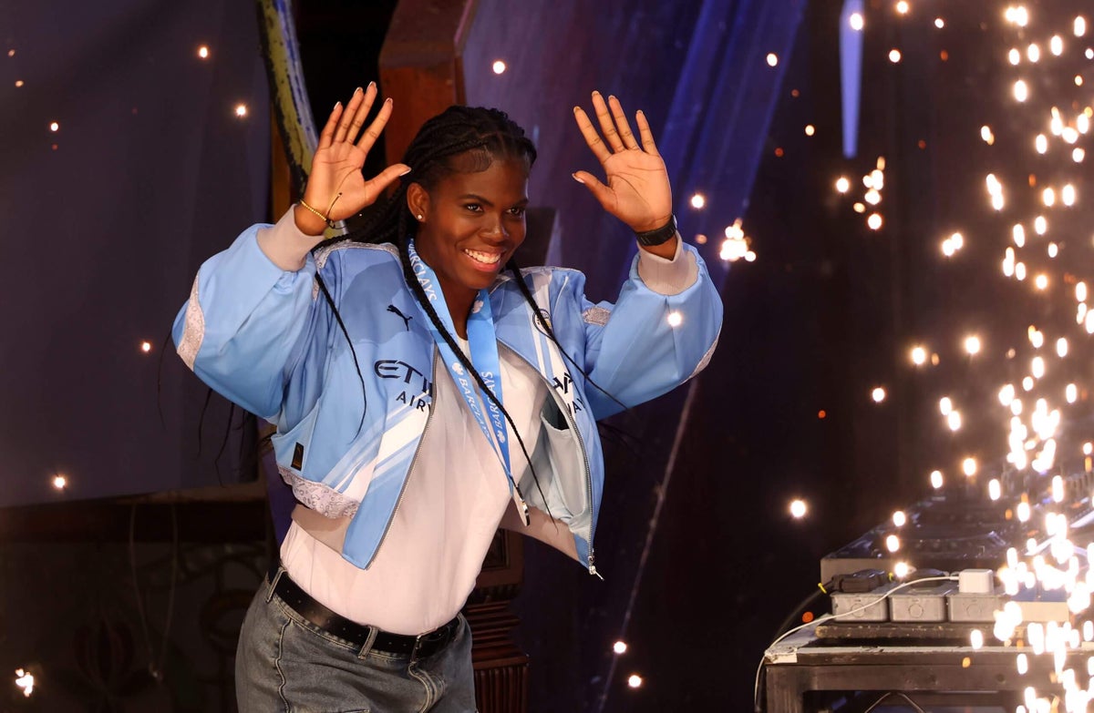 Sobre el contrato de Khadija 'Bunny' Shaw para quedarse en el Manchester City y su posible efecto mariposa