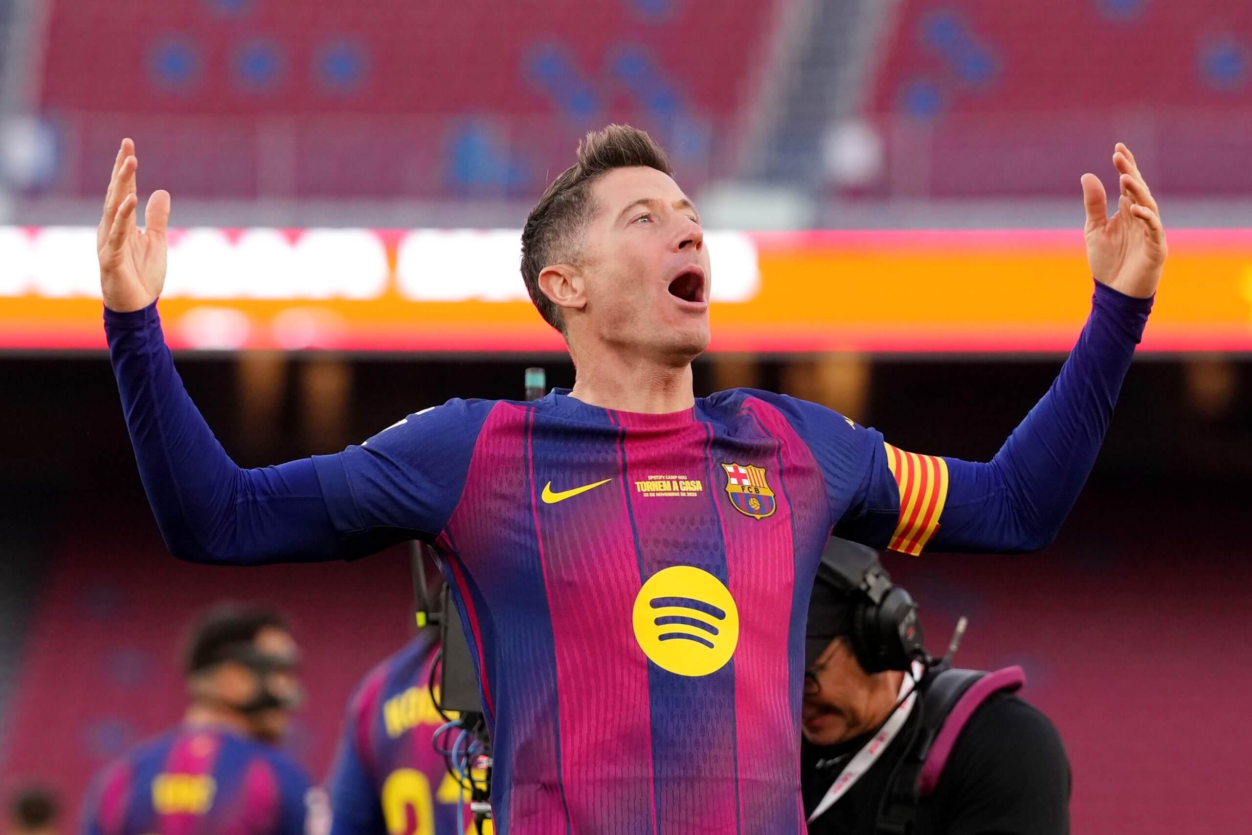 Una oda a Robert Lewandowski, el delantero que devolvió al Barcelona su lugar de origen