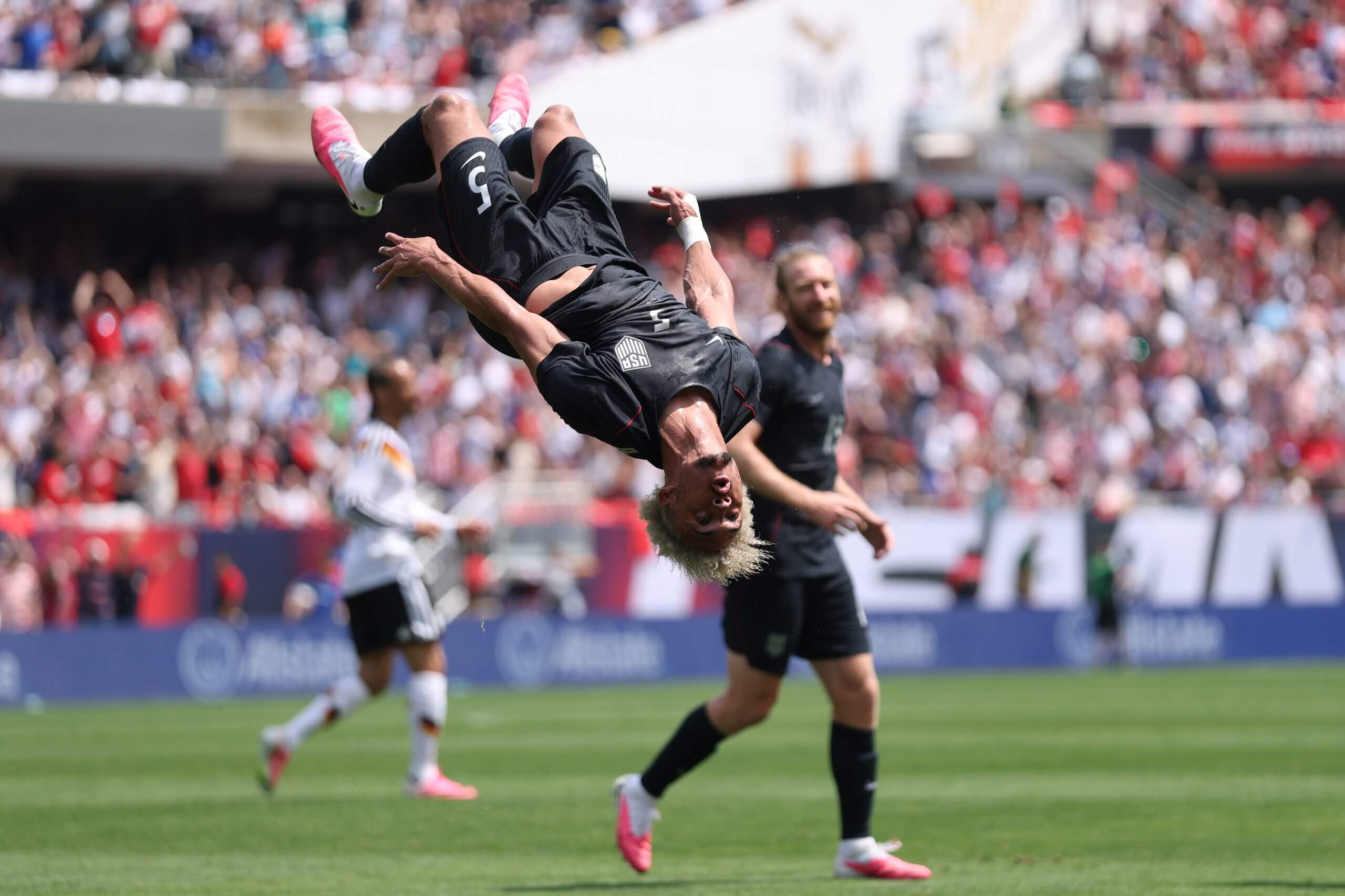 Antonee Robinson celebrates his goal for USA vs Germany