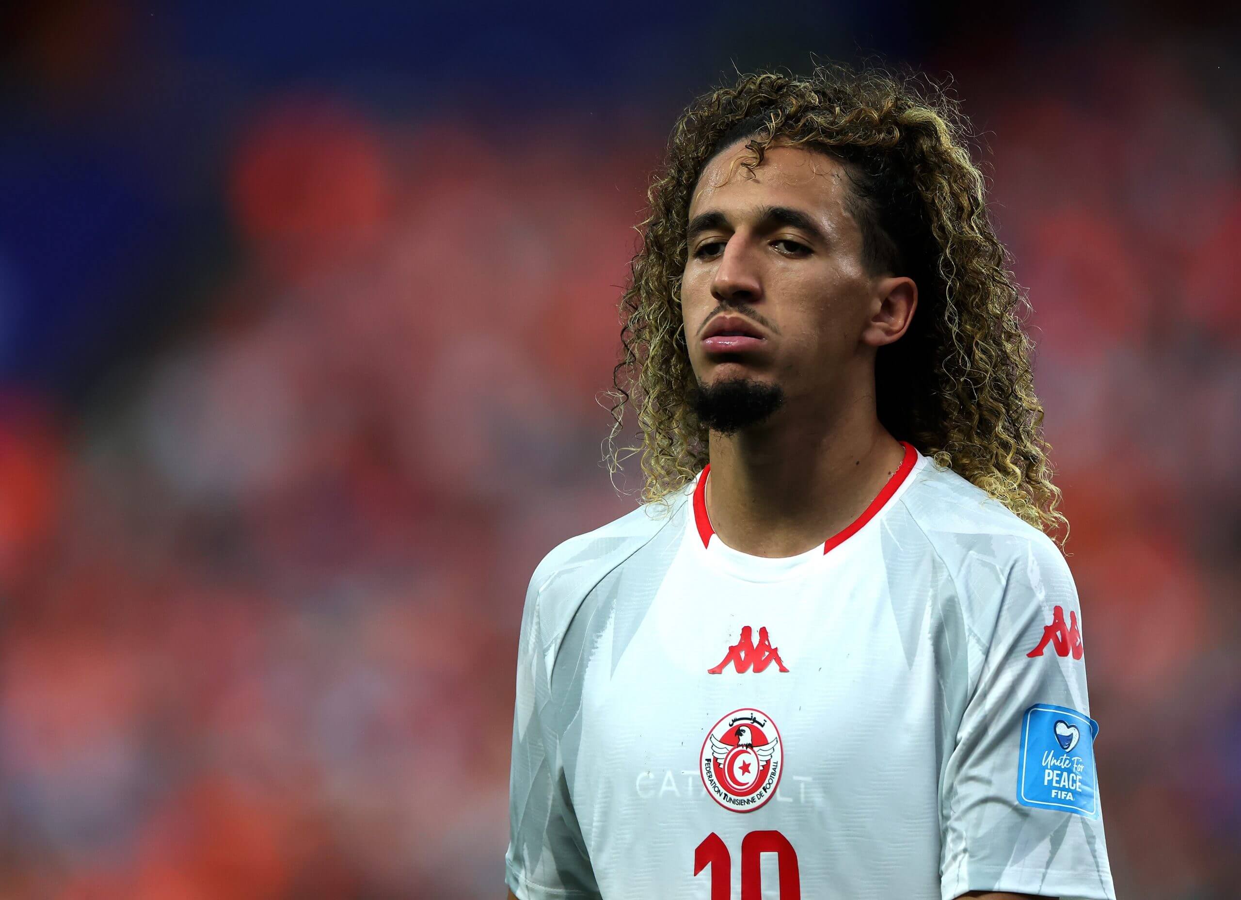 El tunecino Hannibal Mejbri se rompió las mejillas tras la derrota de su equipo ante Holanda.