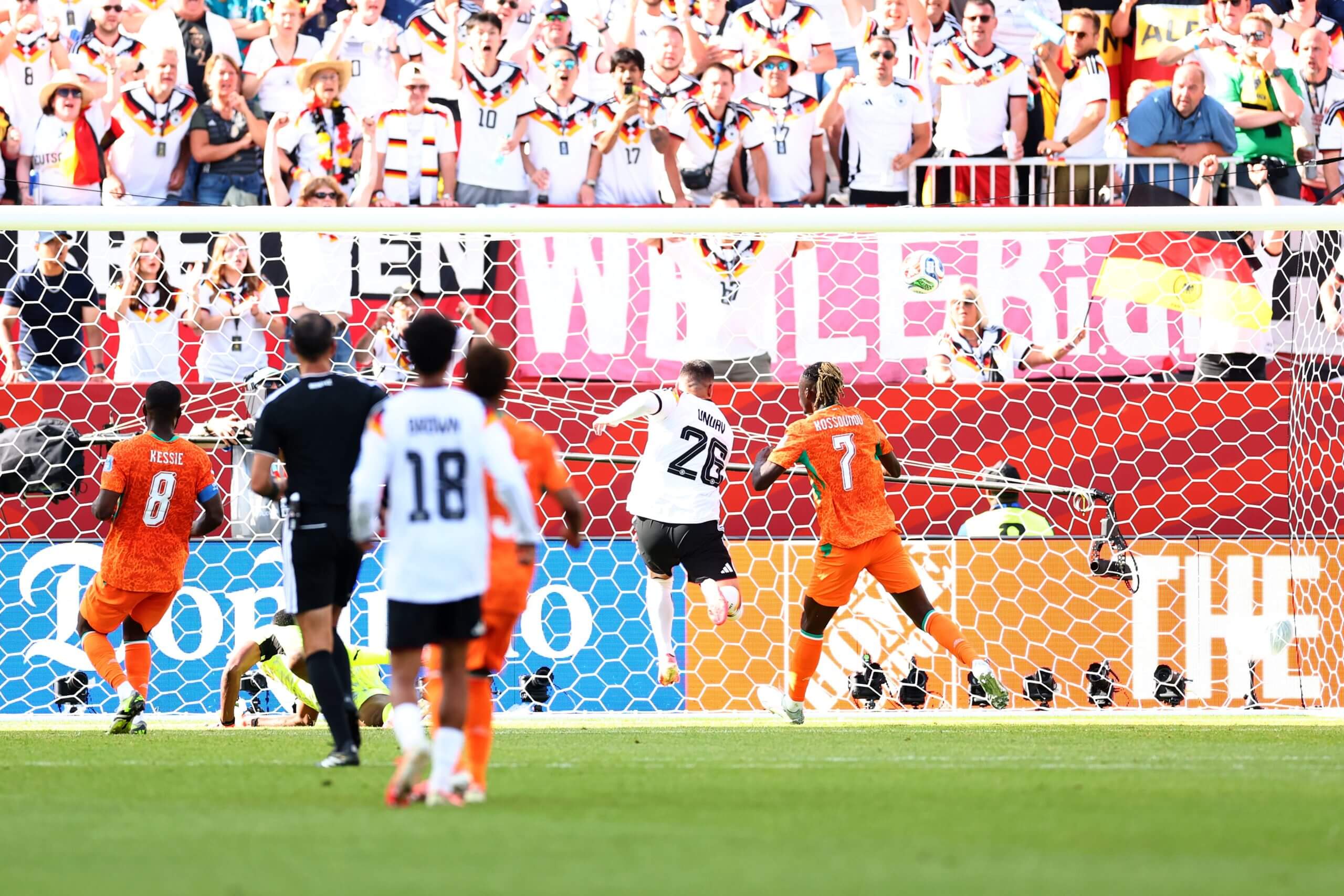 Alemania está rompiendo el corazón de Costa de Marfil. ¿Deniz Undav...?