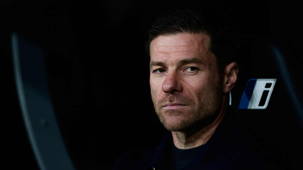 Xabi Alonso envía mensajes privados al astro del Real Madrid instándole a unirse a él en el Chelsea.
