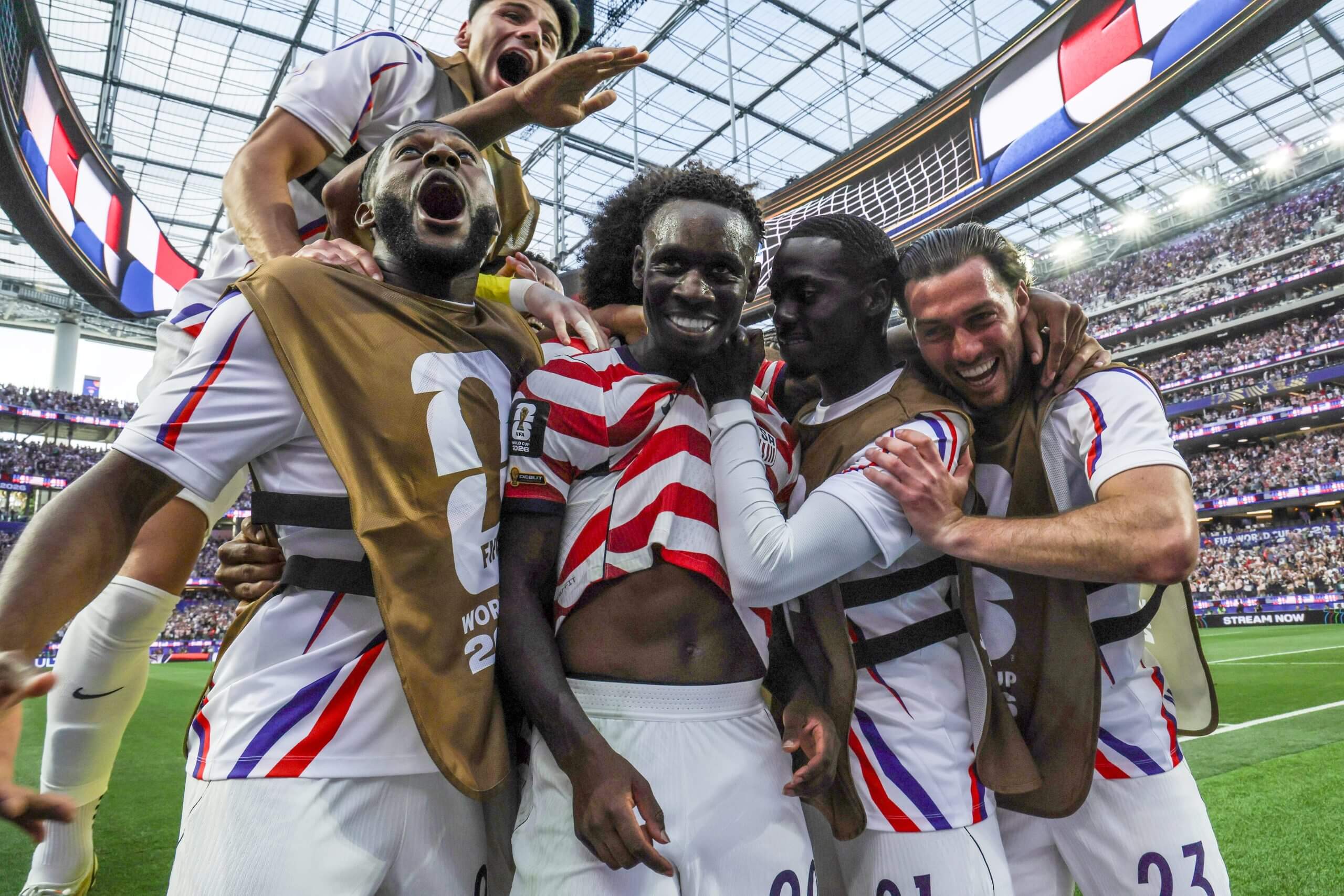 Los jugadores americanos celebran