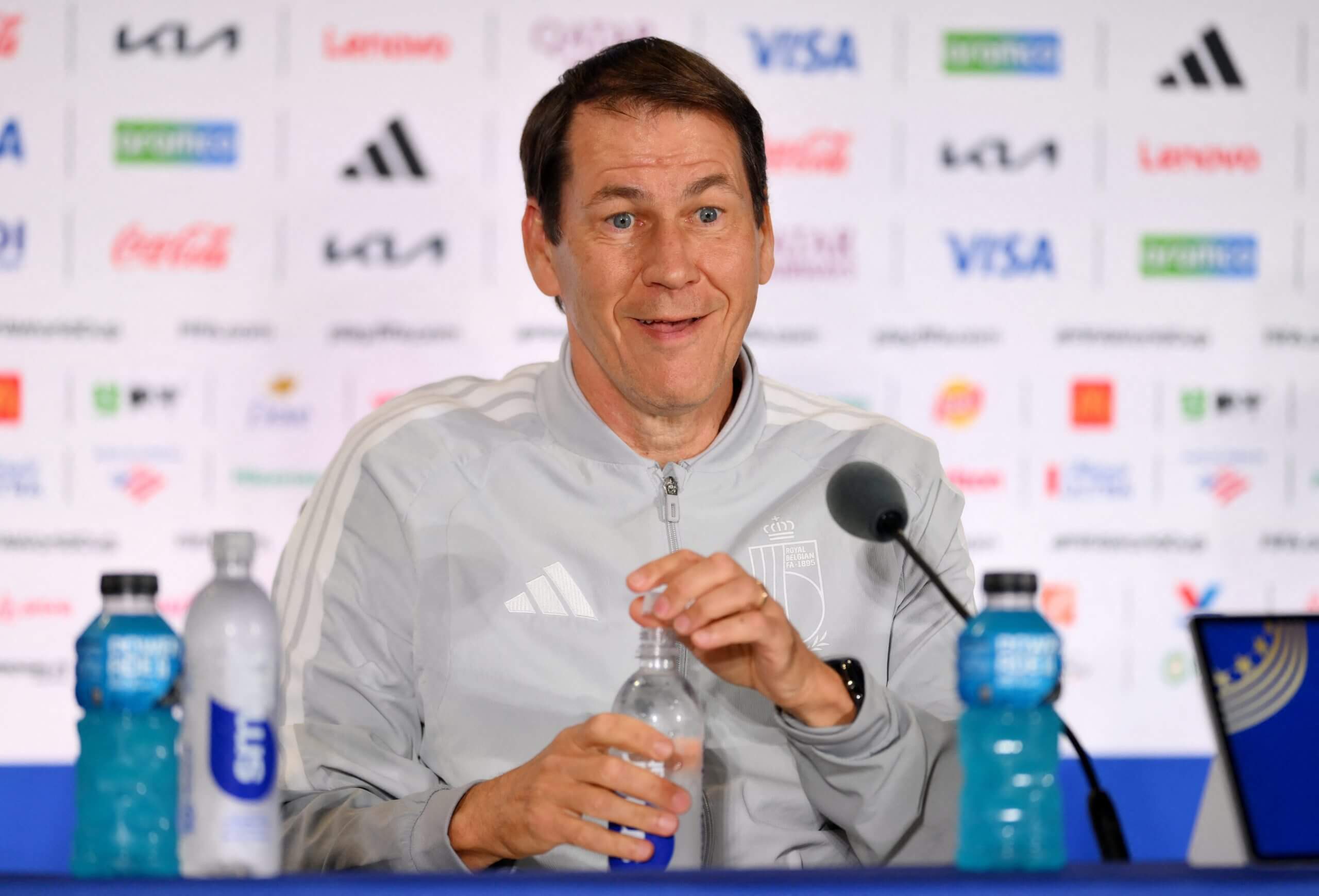 García en rueda de prensa en Bélgica