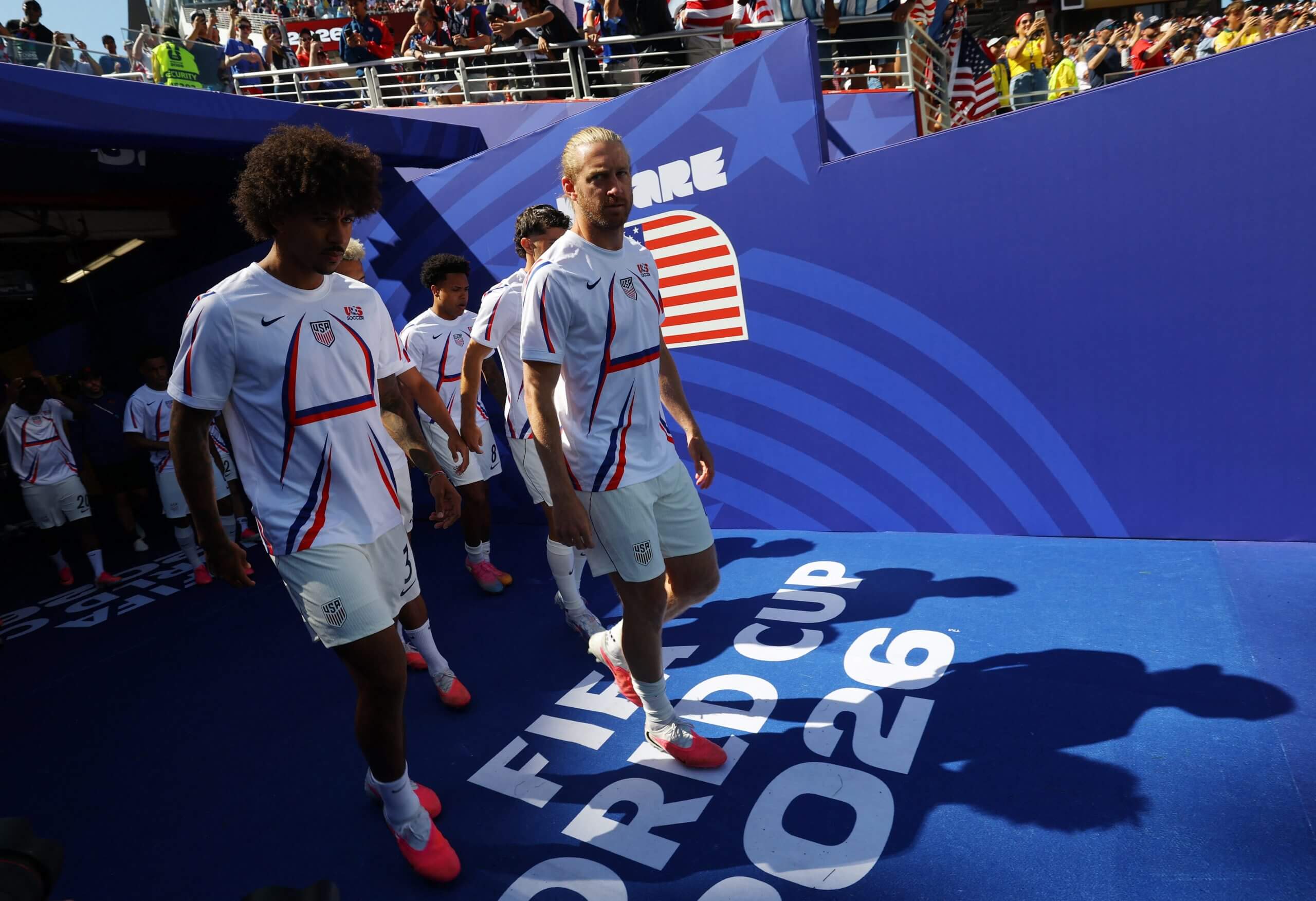 USMNT center backs Chris Richards and Tim Ream enter the field