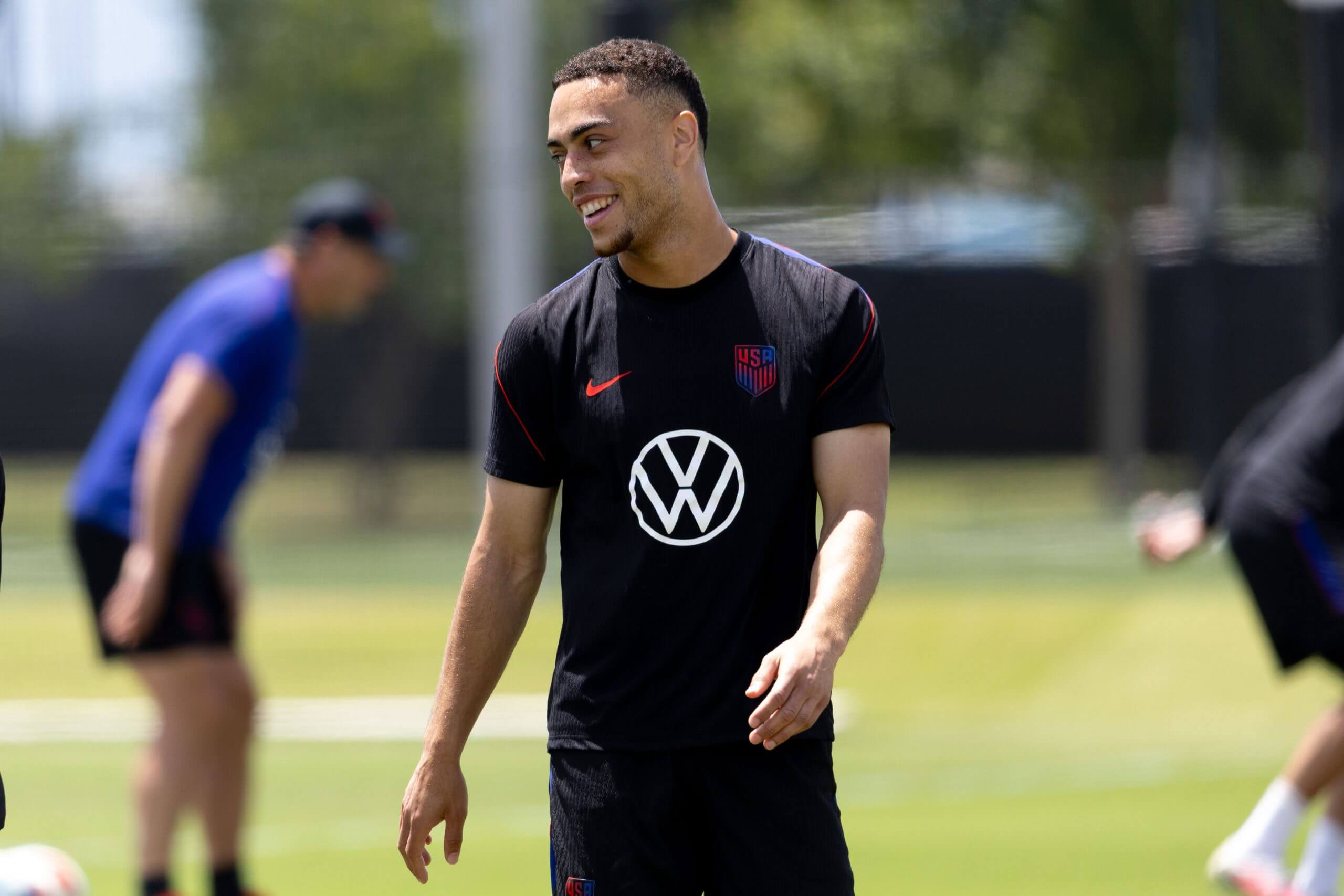 Sergino Dest laughs at USMNT training