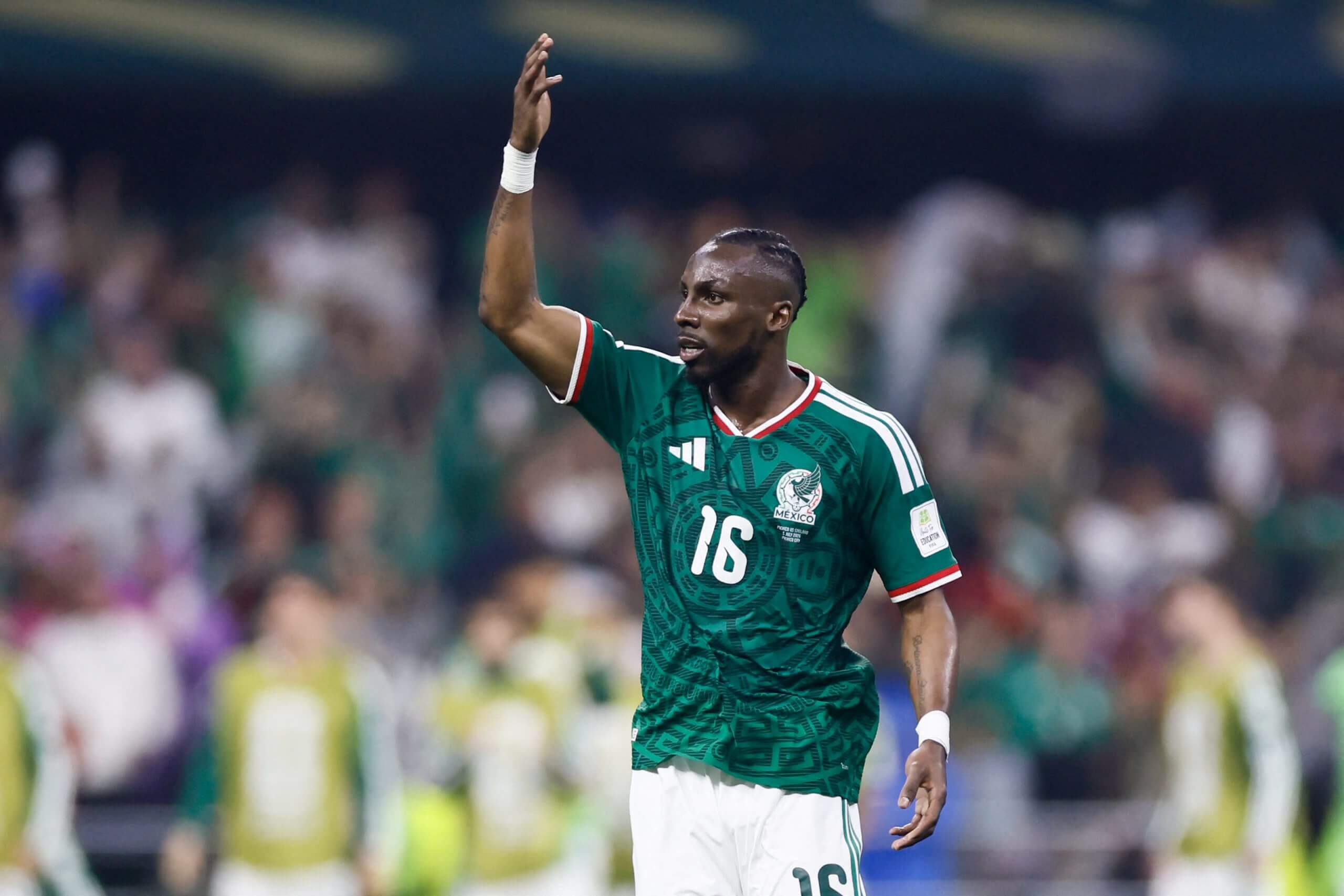 Julian Quinones whips up the crowd at the Azteca