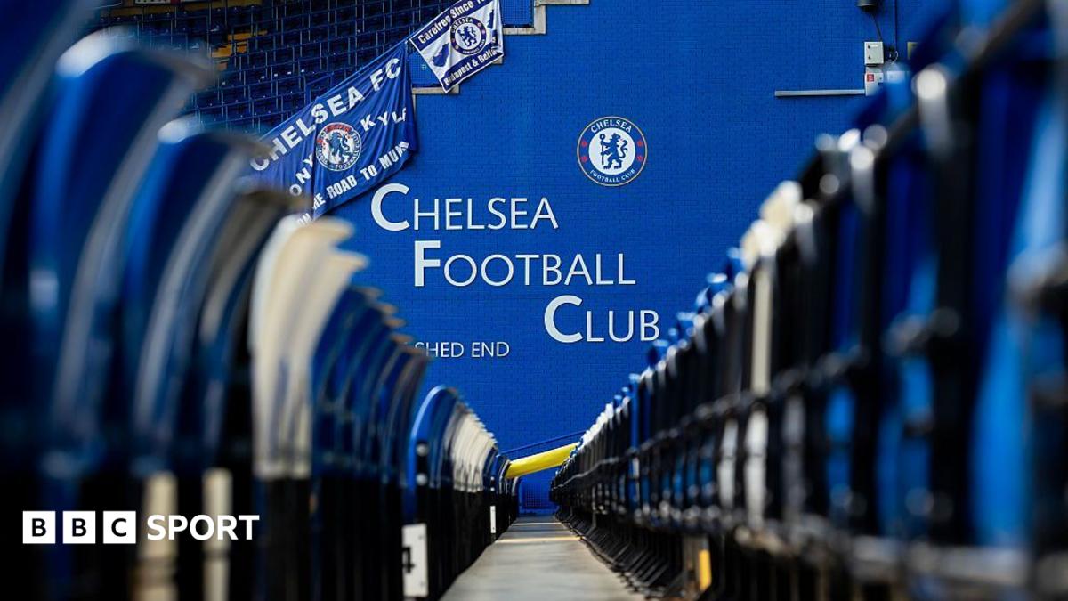 Chelsea acusado por FA por cánticos discriminatorios