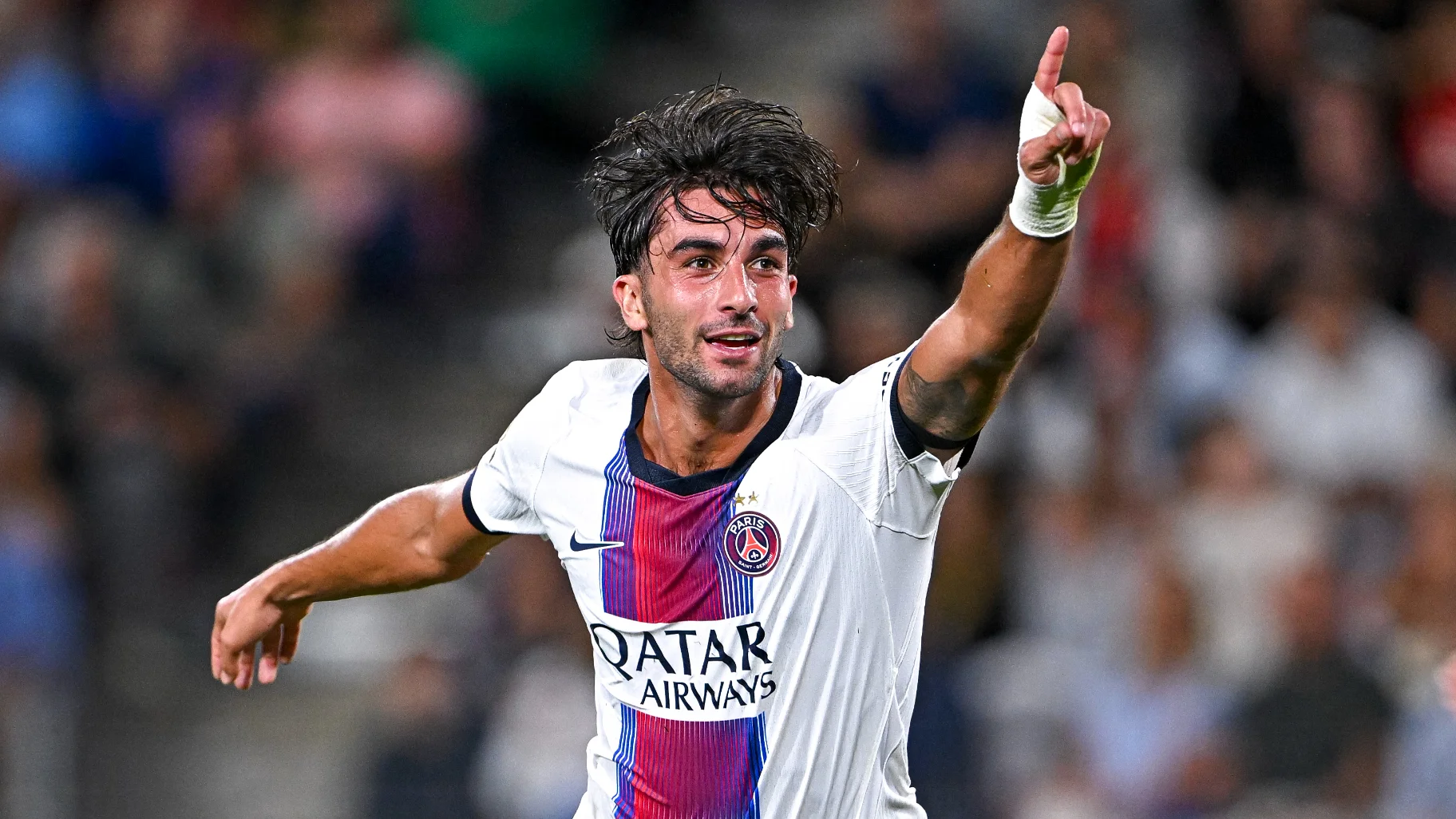 Arriba este verano al PSG, Ferran Torres volvió al banquillo de Luis Enrique, su antiguo seleccionador español que lo lanzó a la Roja...
