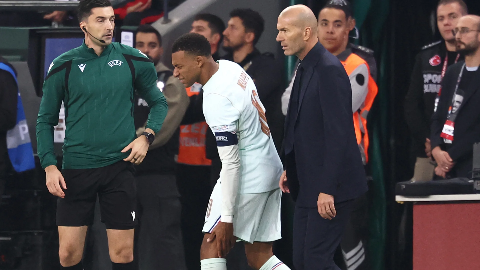 Zidane anuncia malas noticias sobre Mbappé, quien salió lesionado tras su gol