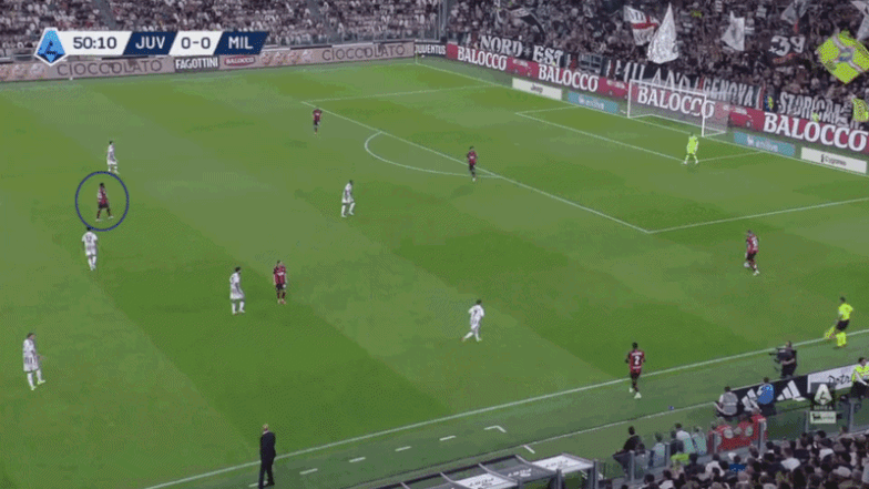 Yunus Musah dribbling vs. Juventus