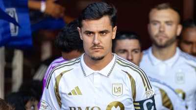 Aaron Long del LAFC multado por la MLS
