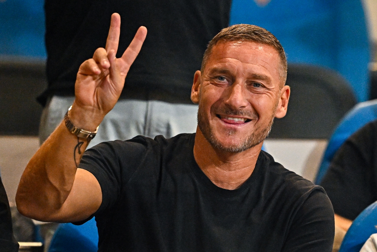 Leyenda de la Roma e Italia Totti celebra su 50.º cumpleaños en Las Vegas