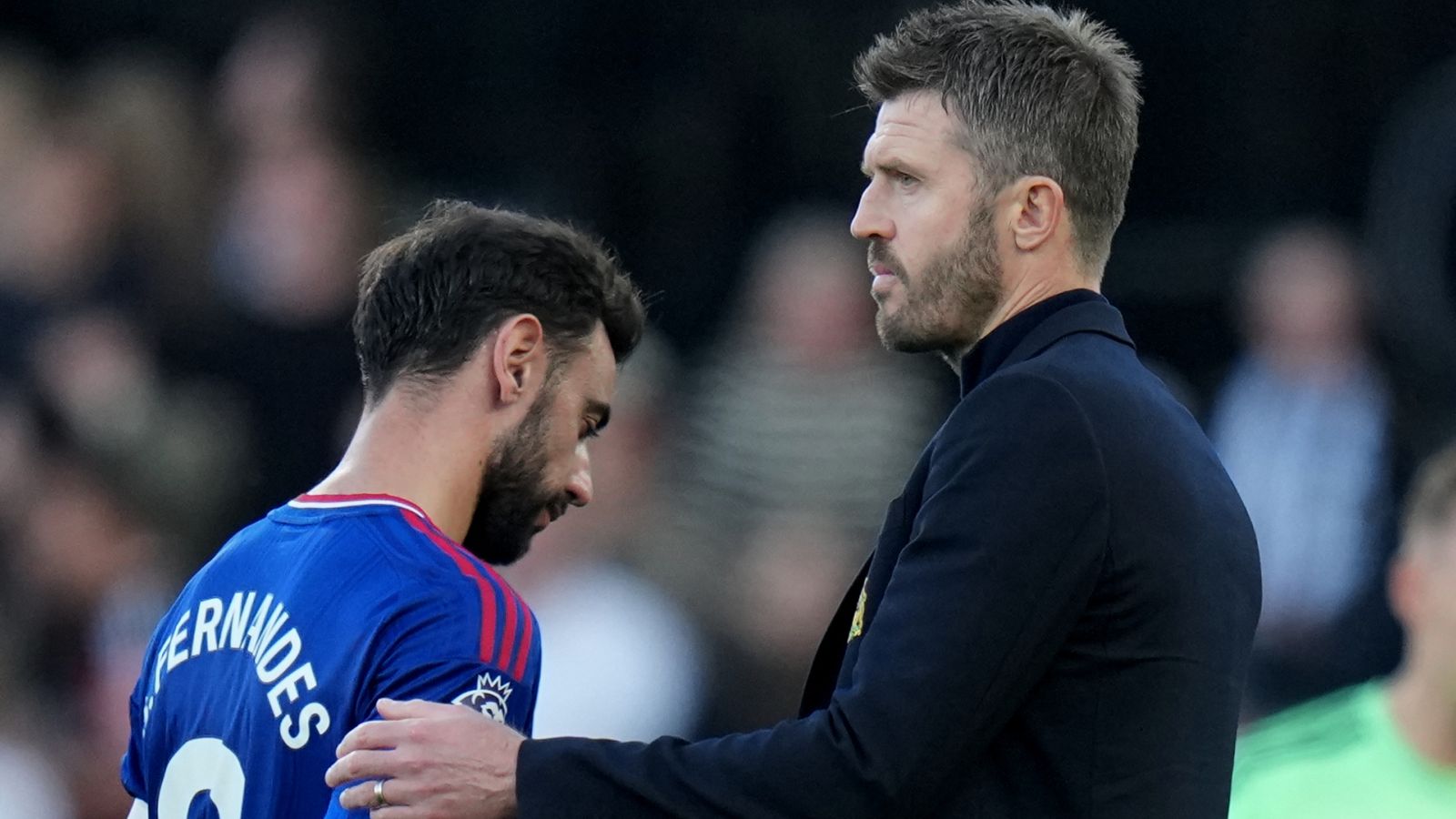 Gary Neville: Carrick debe dejar de defender al United después del empate sin brillo contra Fulham