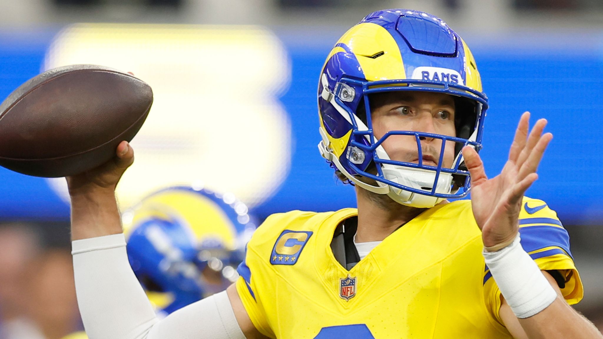 Matthew Stafford lanzó cuatro pases de touchdown mientras los Rams lograban su primera victoria de la temporada