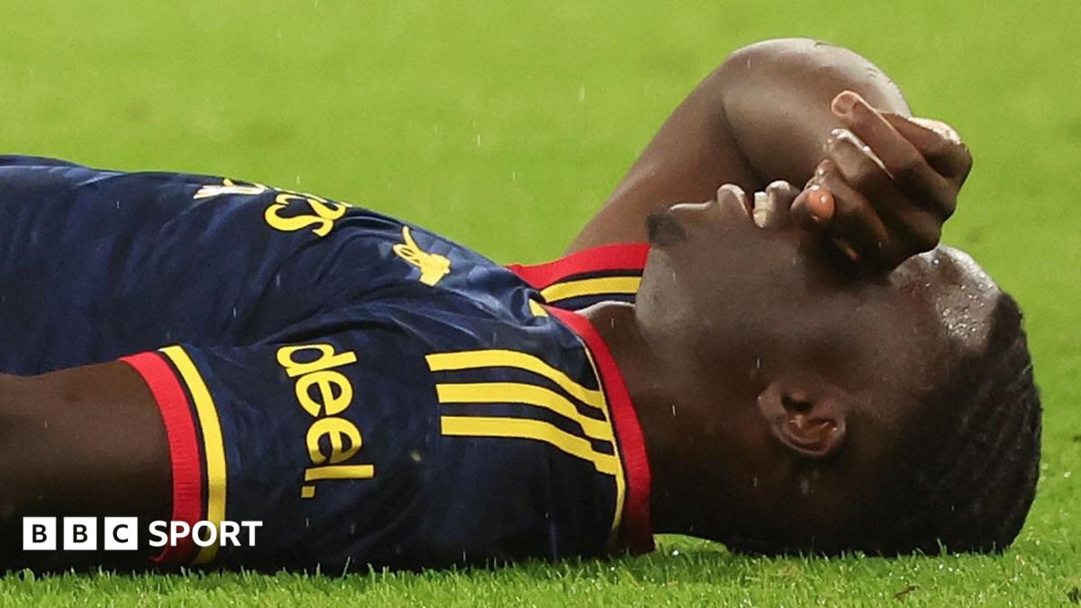 Arsenal teme que Saka esté fuera dos meses