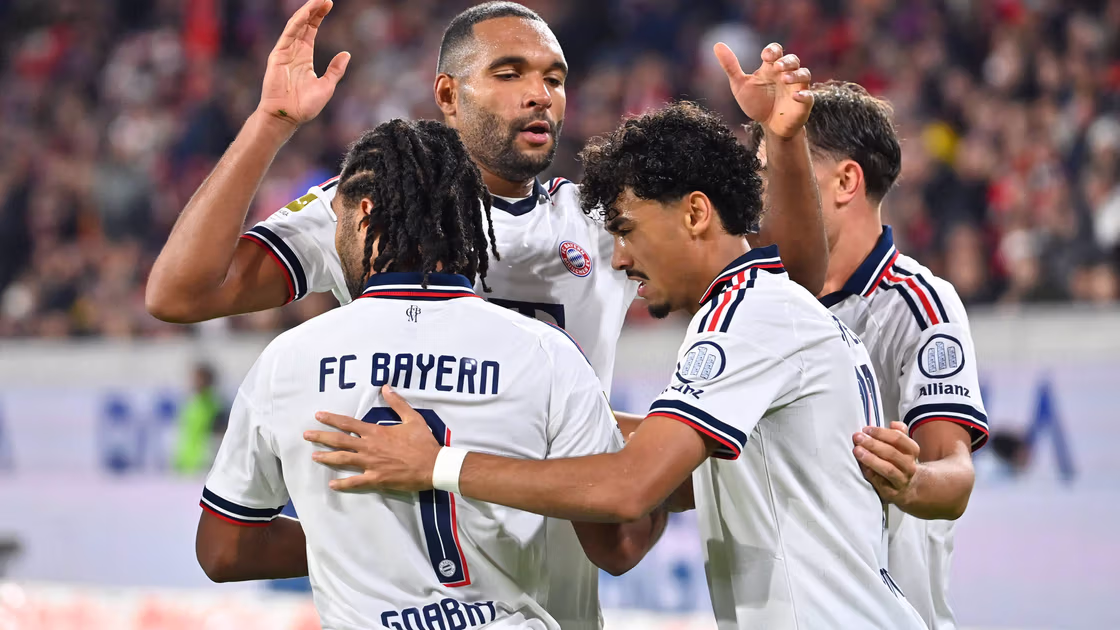 Serge Gnabry marca su 100.º gol en Bundesliga y el Bayern vence al Freiburg 3-1.