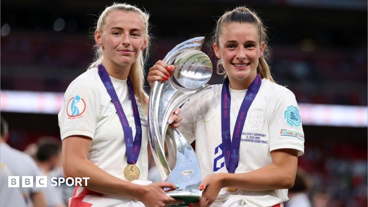 Ella Toone y Chloe Kelly fuera de la última convocatoria de las Lionesses