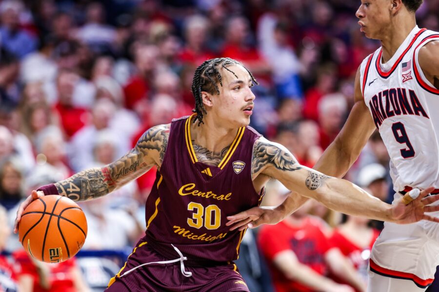 Anthony Pritchard, guardia, firma contrato Exhibit 10 con los Thunder.