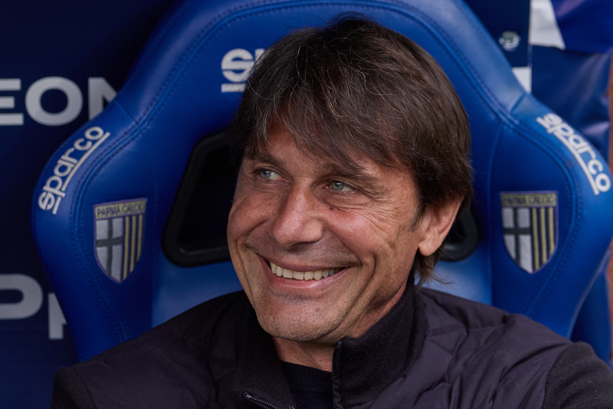 Antonio Conte descansando mientras se rumorea su posible regreso a clubes como Manchester United o Juventus. ¿Veremos su próximo desafío?