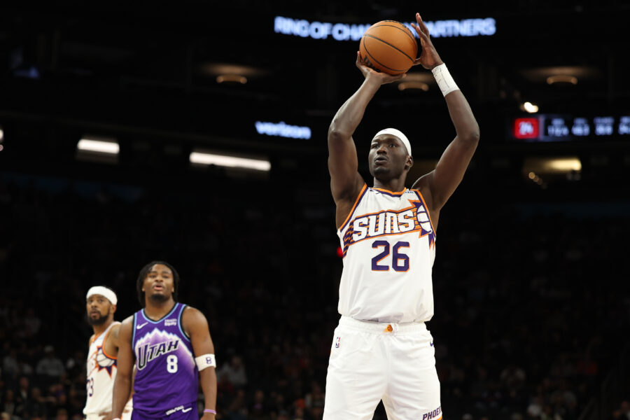 ¿Podrá Reath impactar la pintura de los Suns esta temporada?
