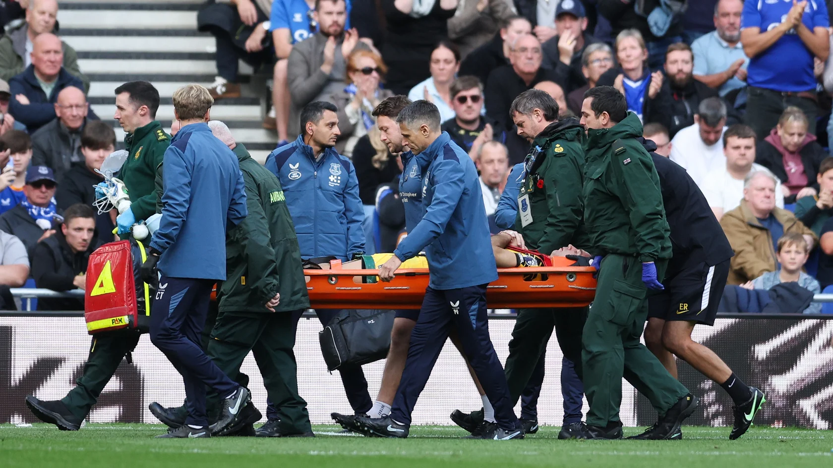 Emiliano Martínez operado de fractura mandibular; ¿cuándo regresará al Chelsea?