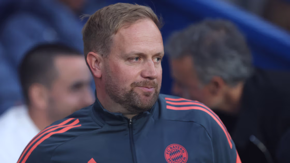 Aaron Danks, asistente derecho de Vincent Kompany en el Bayern Múnich.